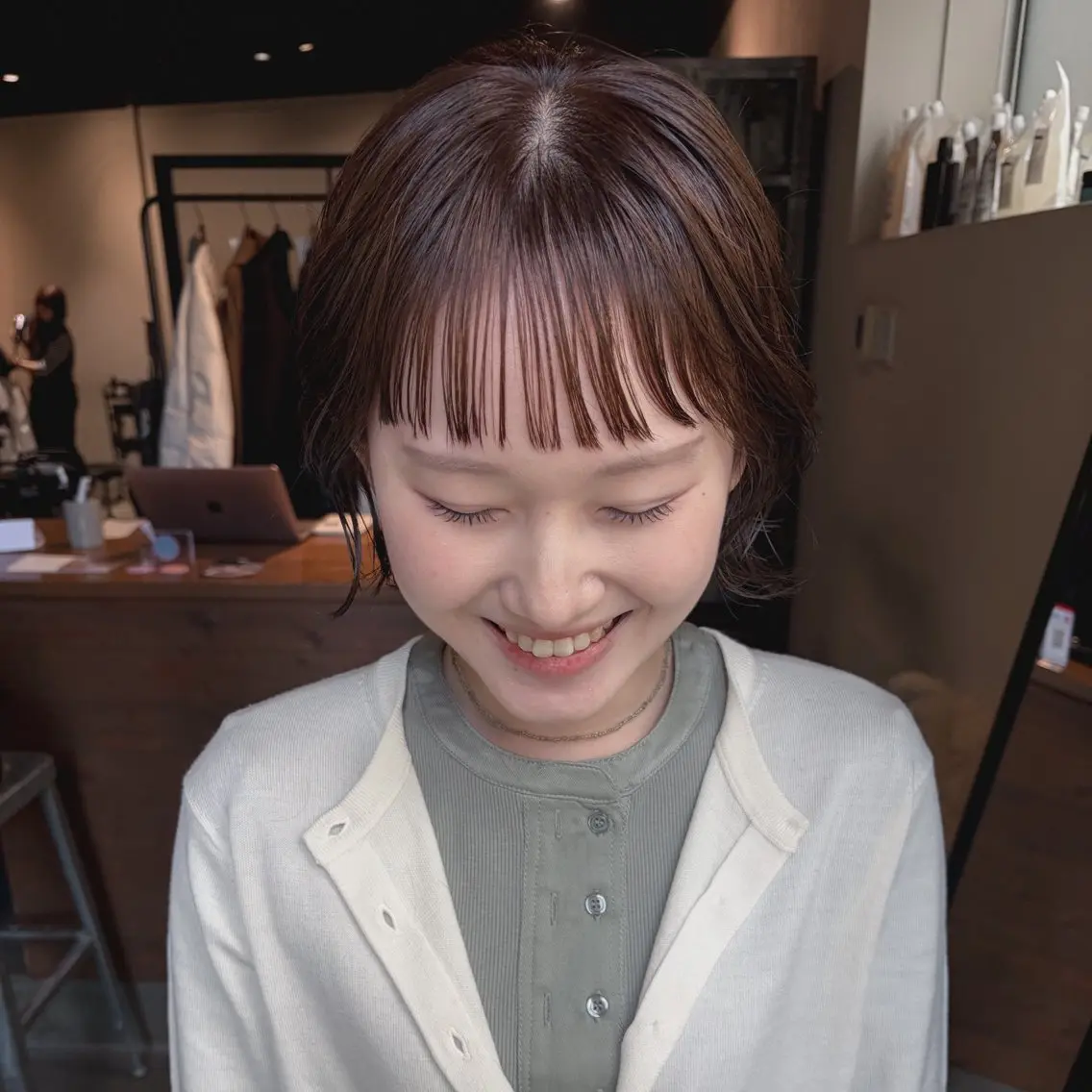 ショート カット ヘアカラー メイ🩰ブリーチなし ダブルカラーのヘアスタイル
