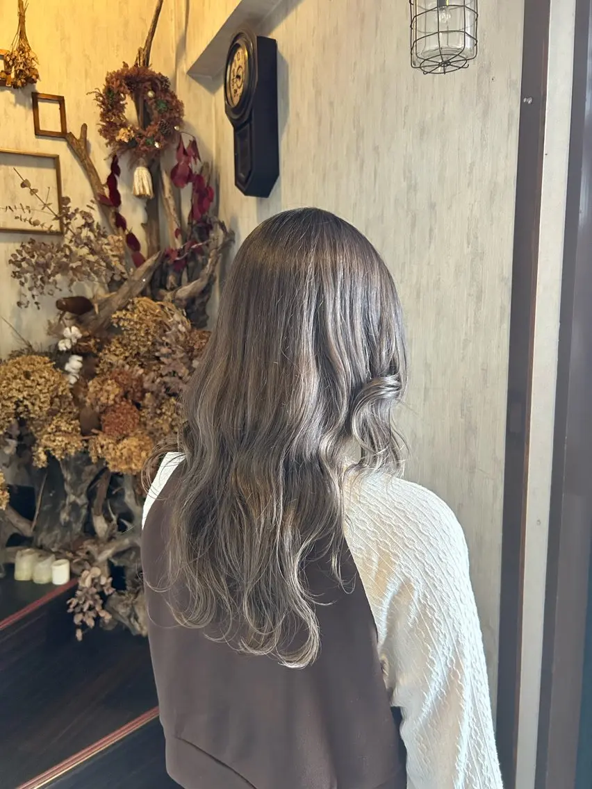 ロング レイヤーカット minami 🐣のヘアスタイル