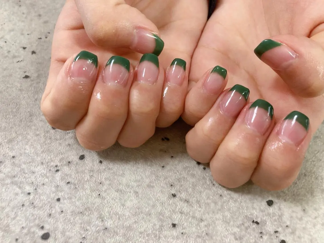 ネイル フレンチネイル グリーン kikinail 溝の口のネイルデザイン