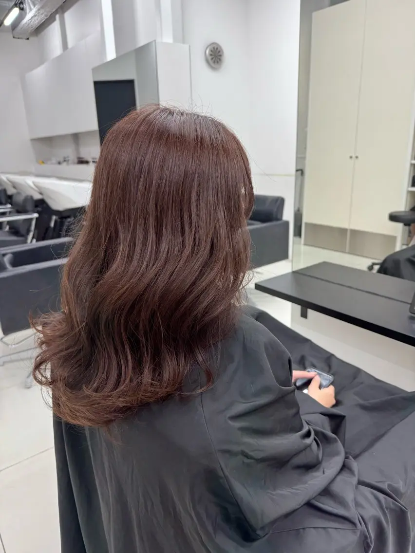 ロング カラー ブリーチ ブリーチなしカラー カット ヘアカラー トリートメント ブリーチカラー 安田海音のヘアスタイル