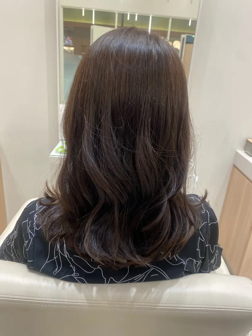 ロング カラー アッシュ 透明感カラー オレンジ 坂川 里菜子のヘアスタイル