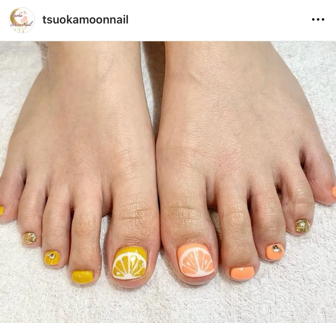 ネイル フットネイル 🌙都岡 ムーンネイルのネイルデザイン
