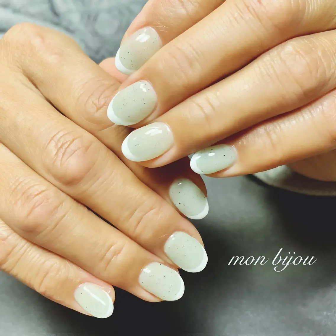 ネイル グリーン オフィスネイル シンプルネイル ハンドネイル ハンドケア mon bijou 坪井のネイルデザイン