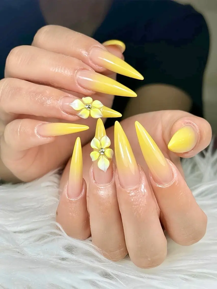 ネイル アートネイル ボルドー フレンチネイル ジェルネイル 氷ネイル・うるうるネイル ハンドネイル Yuki Nailsalonのネイルデザイン
