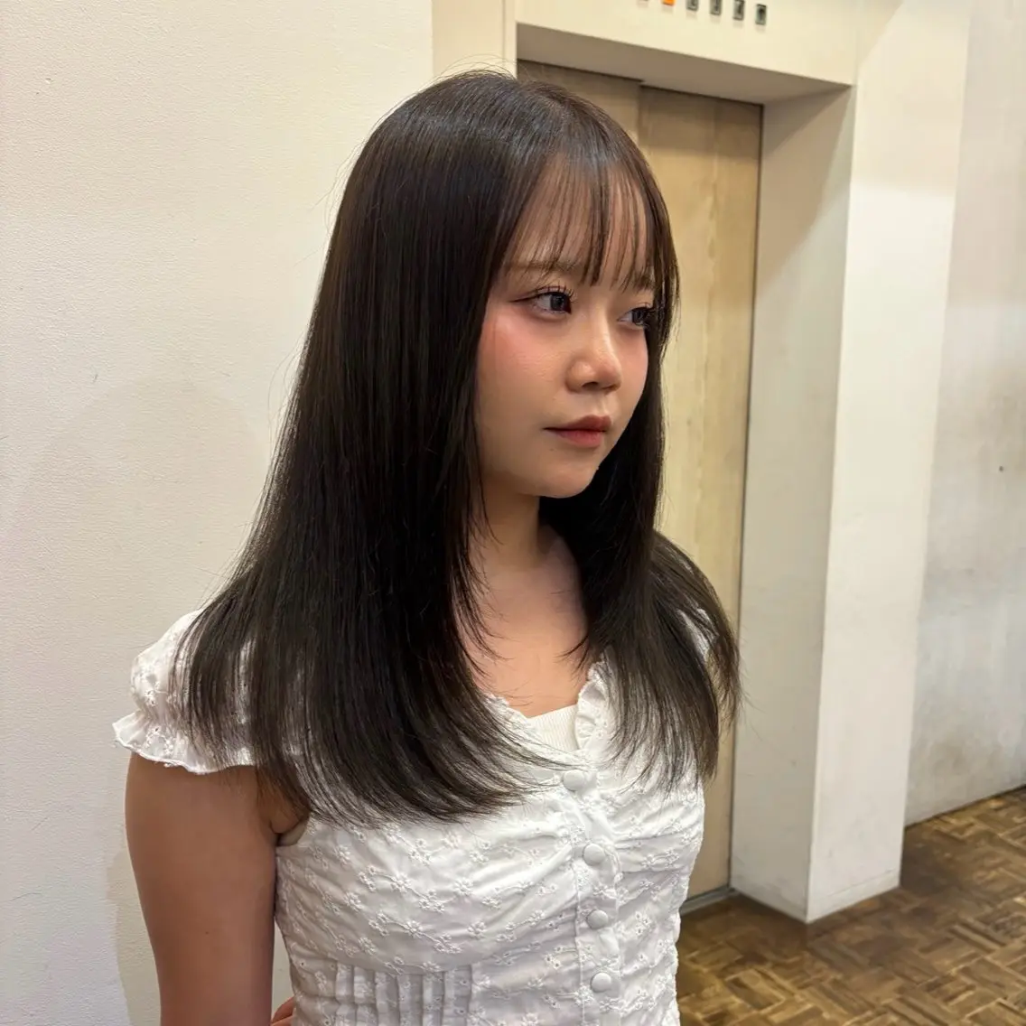 ロング カット ヘアカラー 【透明感カラー/オリ ーブ】カミヤマシオリのヘアスタイル