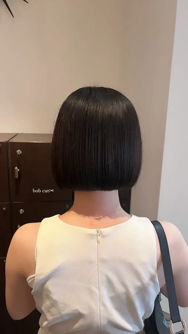 ショート カラー ボブ 小顔カット CLIQUE　有木 七虹のヘアスタイル