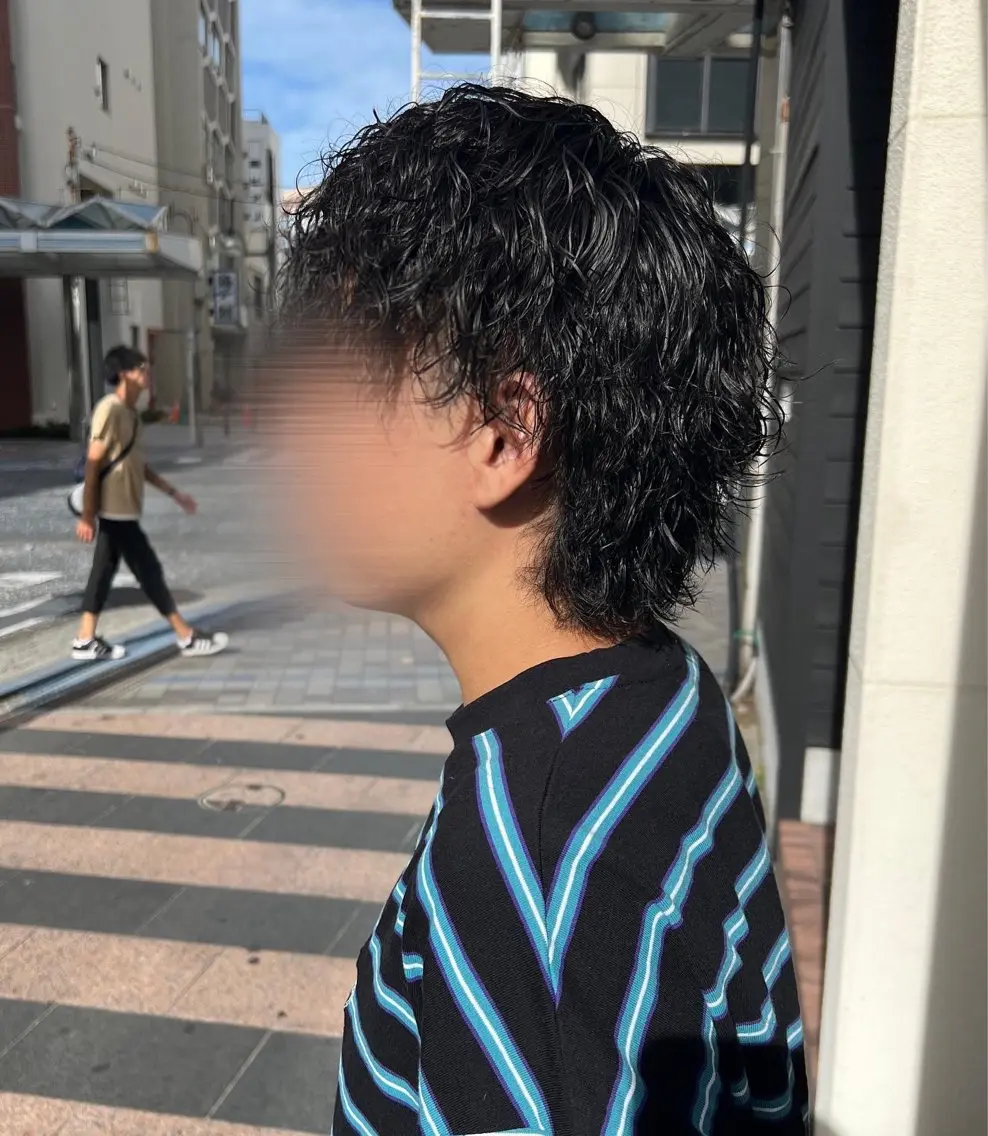パーマ メンズ マッシュウルフ マッシュ メンズウルフカット ウルフカット Ore🫧タナカマヤ /柔らかい質感カラーのヘアスタイル