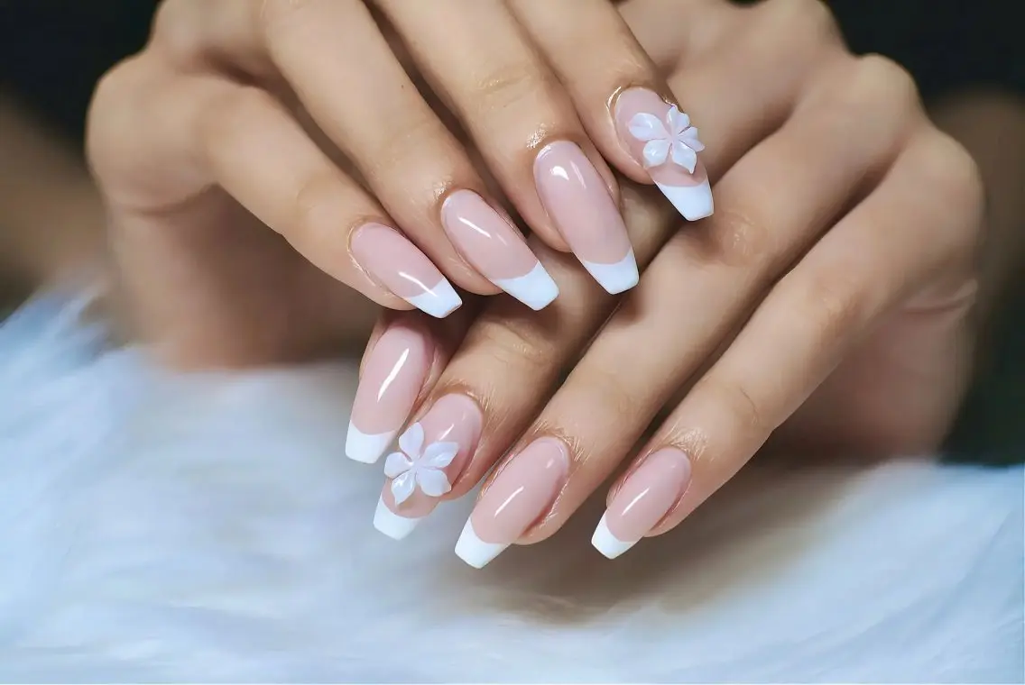 💅 フレンチ (オフ&ケア込み)の写真