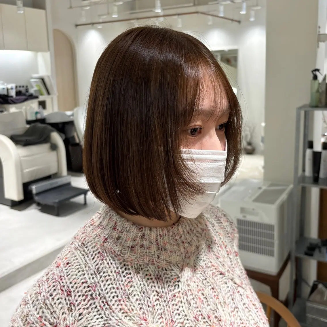 ショート カラー ベージュカラー オリーブベージュ illatos サヤナのヘアスタイル