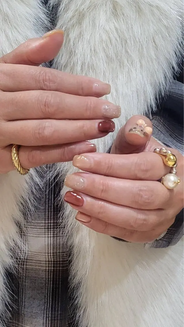 ネイル マグネットネイル モンタナ nailのネイルデザイン