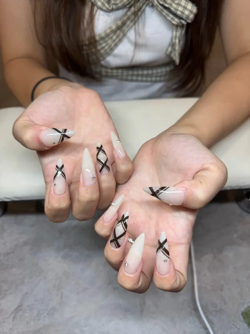 ネイル ハンドネイル IROHA NAIL なほのネイルデザイン