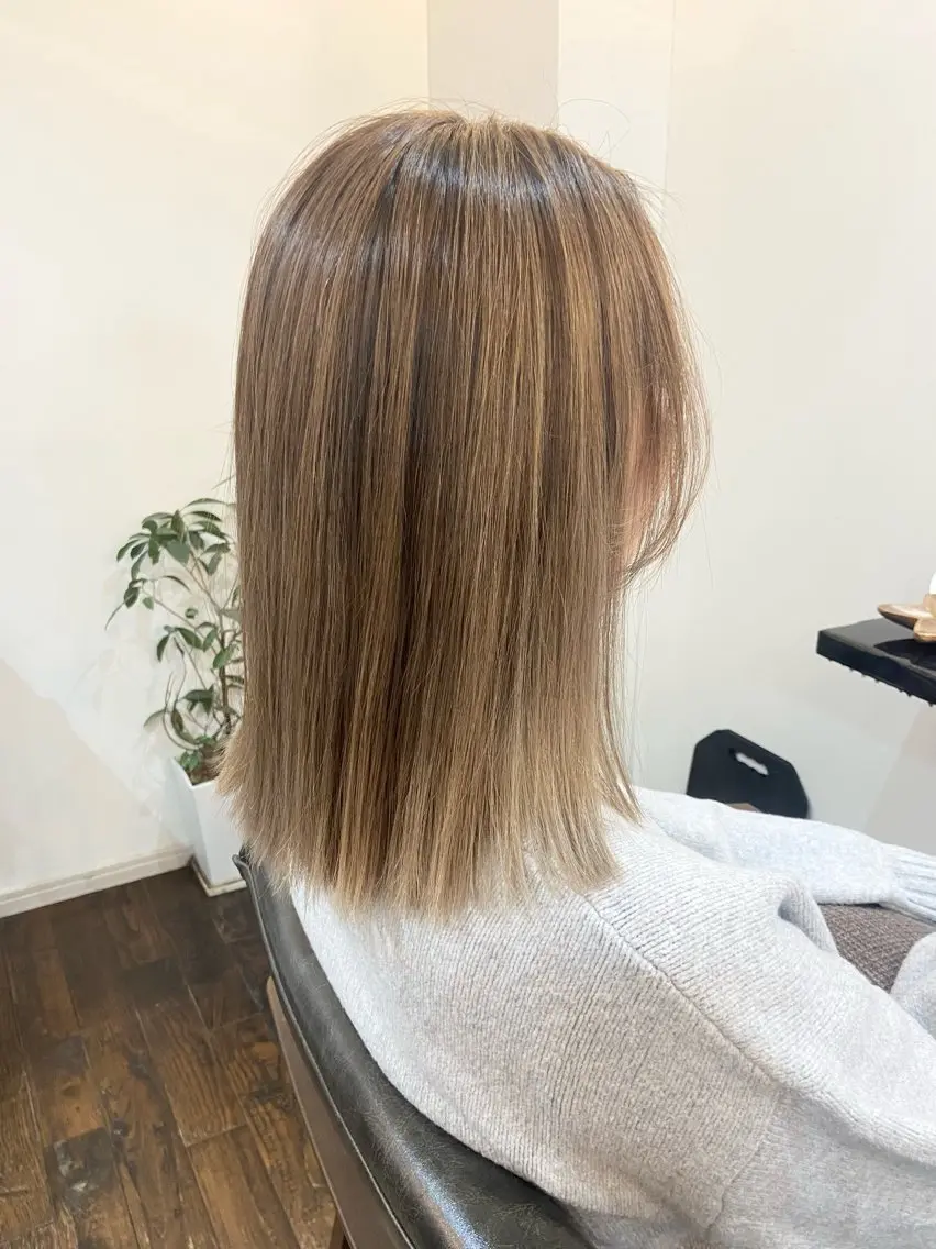 ミディアム カット ヘアカラー 透明感カラー/ 加瀬たまものヘアスタイル