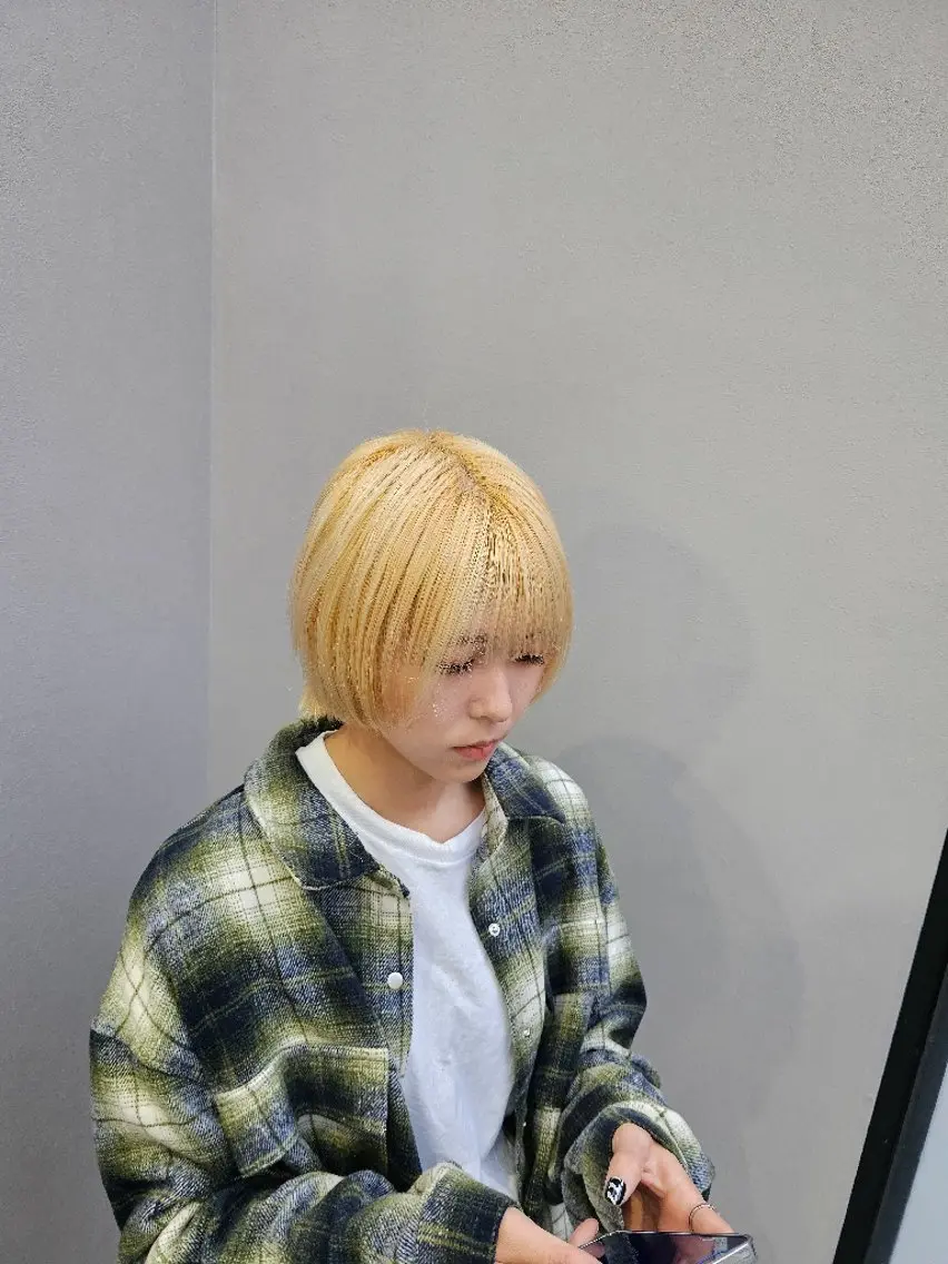 ミディアム カラー OMA カタギシのヘアスタイル