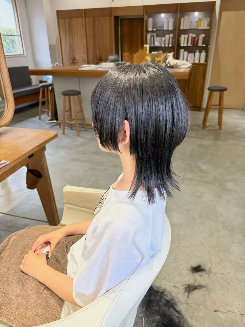 ミディアム ウルフカット カット WATANABE MISAKIのヘアスタイル