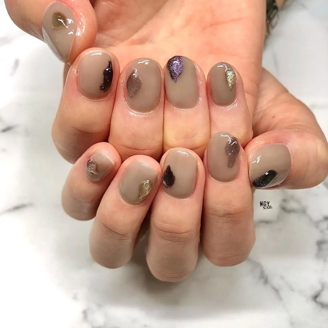 ネイル マグネットネイル ニュアンスネイル ハンドネイル NAIL NOWのネイルデザイン