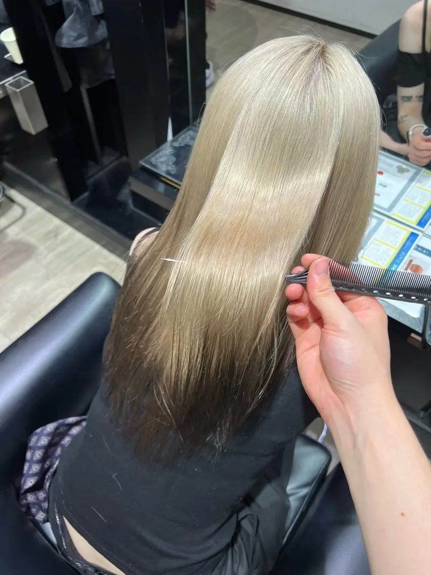 ロング カラー 西田 陽翔のヘアスタイル