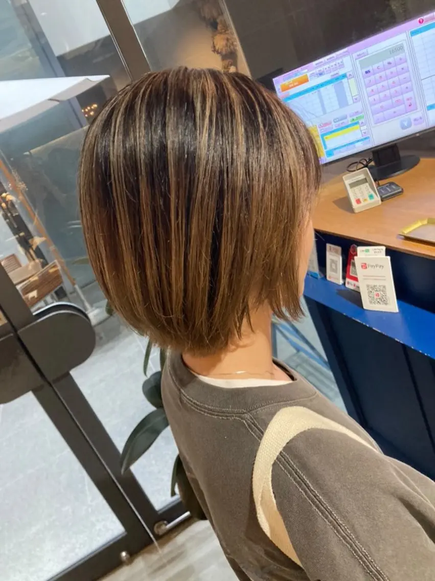 ショート レイヤーカット ショートヘア 山本 琴葉 /ボブ /切りっぱなしボブのヘアスタイル