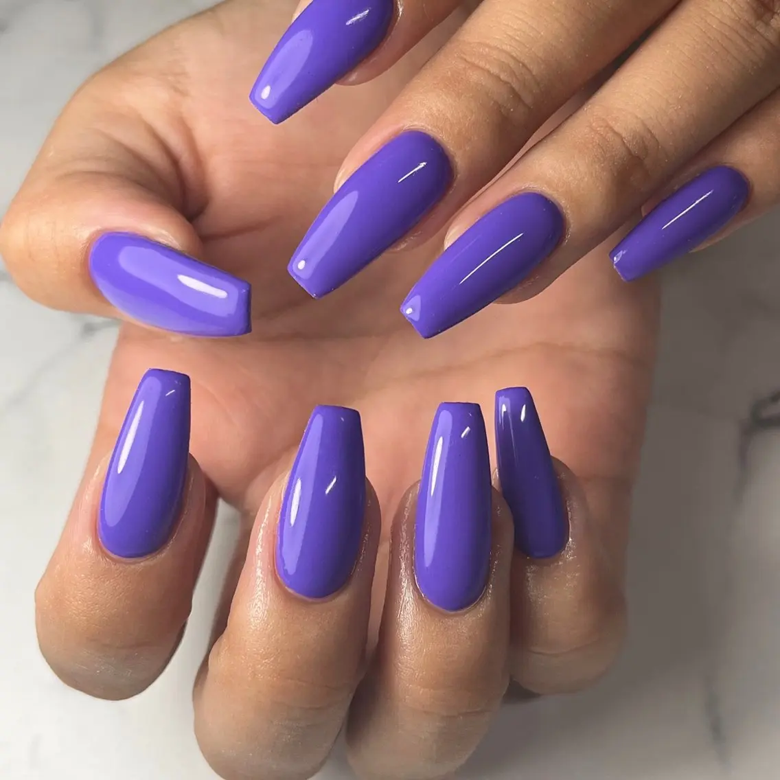 ネイル ロングネイル ワンカラーネイル パープル スクエアネイル ハンドネイル NAIL NOWのネイルデザイン