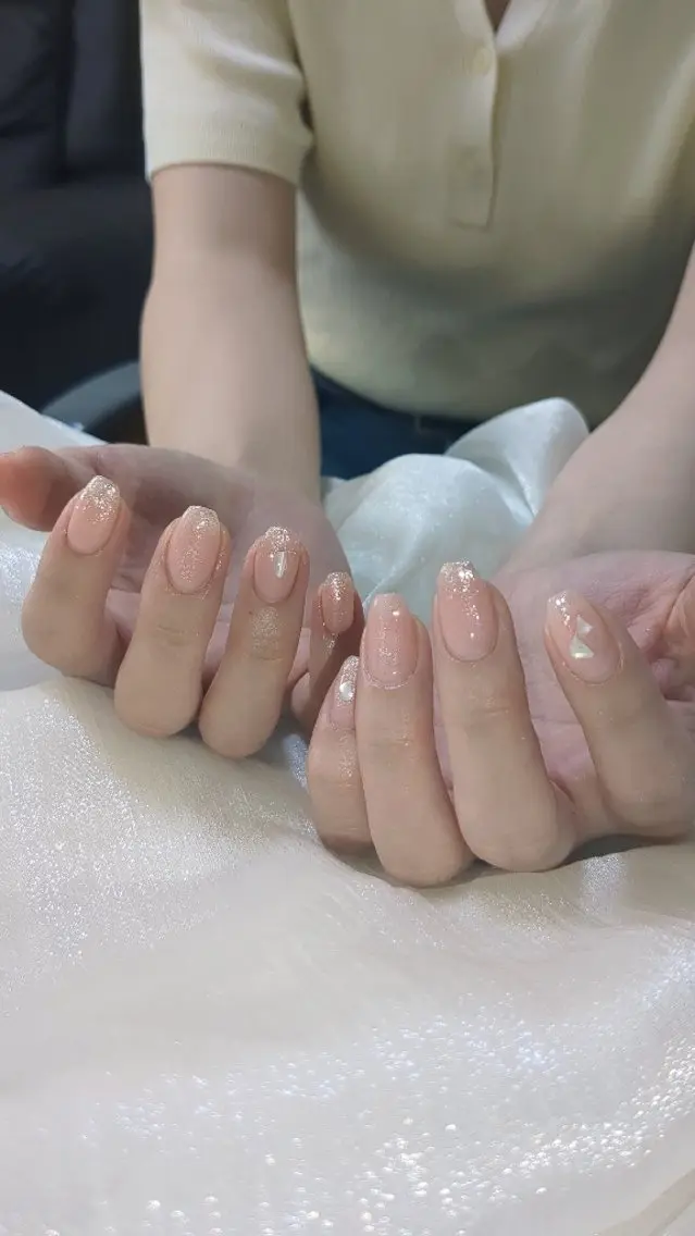 ネイル ハンドネイル 横浜市中区曙町 E·U·Bネイルのネイルデザイン