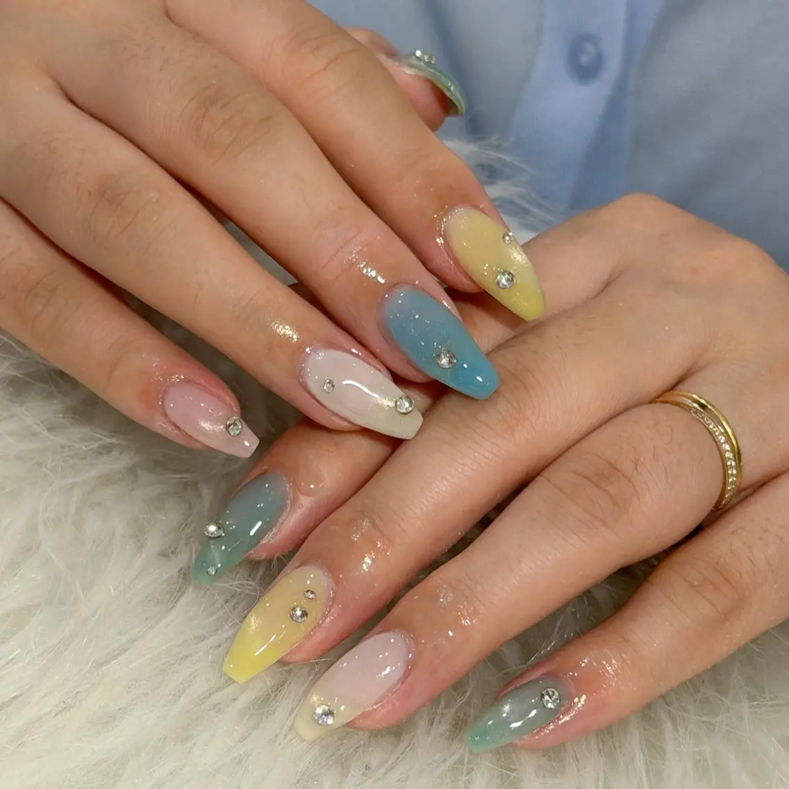ネイル ハンドネイル フットネイル LAVISH nanamiのネイルデザイン
