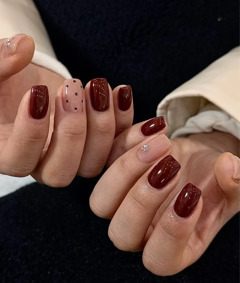 ネイル ハート 韓国ネイル オフィスネイル ワンカラーネイル シンプルネイル ハンドネイル Lynn_ Nailのネイルデザイン