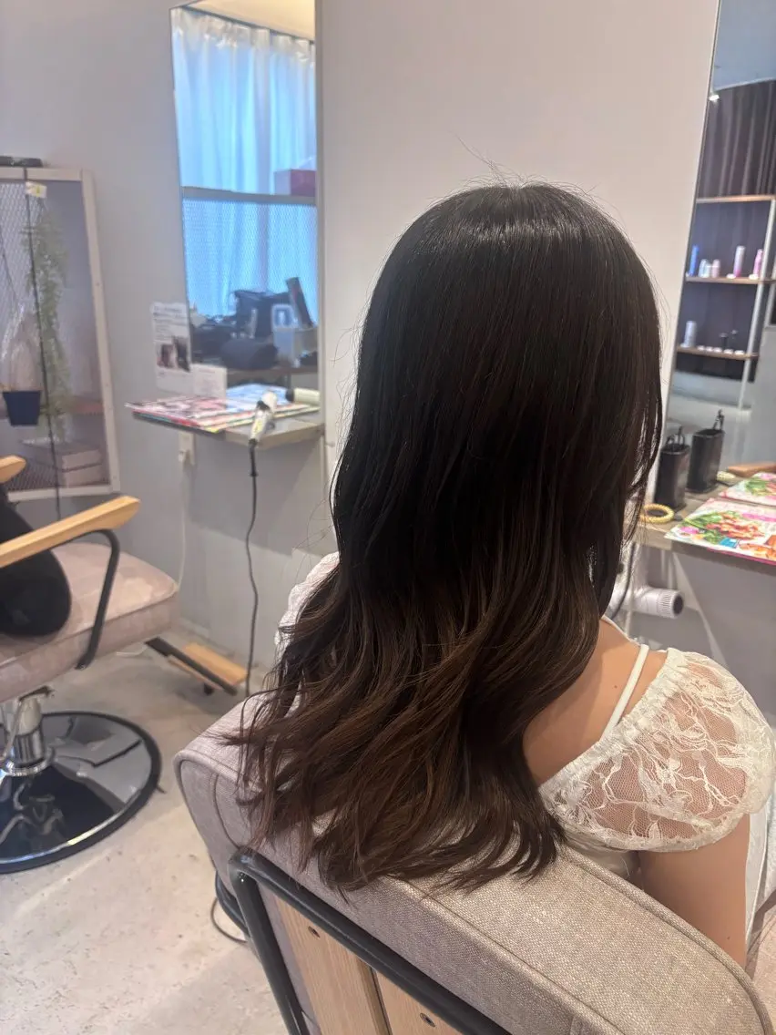 ロング 真鍋 月音のヘアスタイル