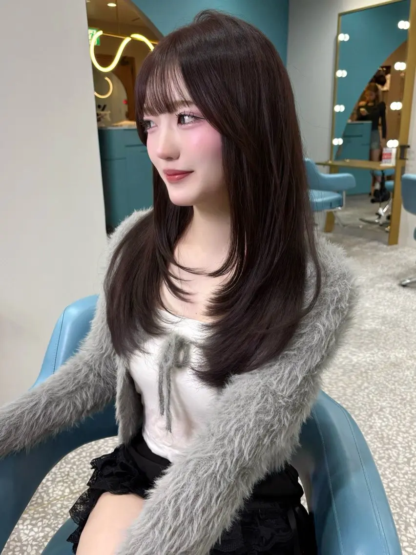 ロング 韓国風ヘア レイヤーカット 小顔カット カット ヘアカラー トリートメント 透明感カラー Nau🎀のヘアスタイル