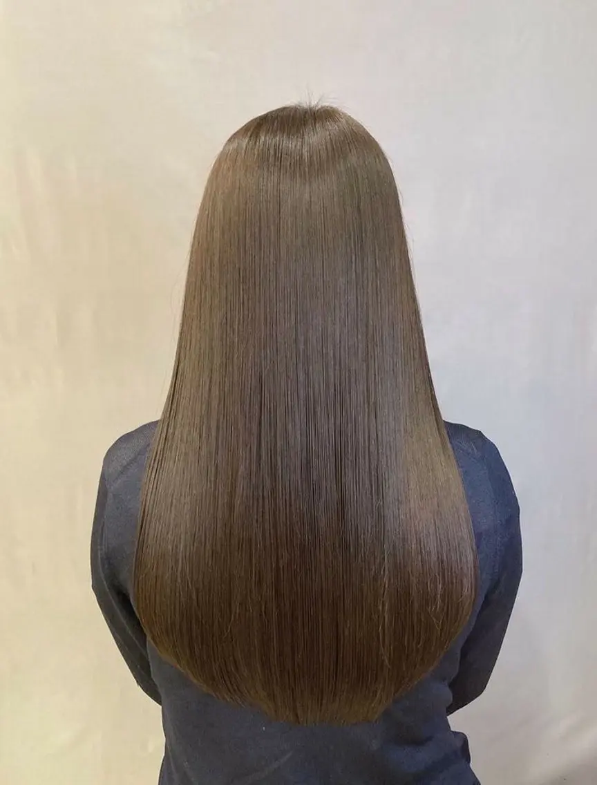 ロング パーマ ストレートパーマ カット 縮毛矯正 コテ巻き風パーマ🫧 韓国パーマ反町海大のヘアスタイル