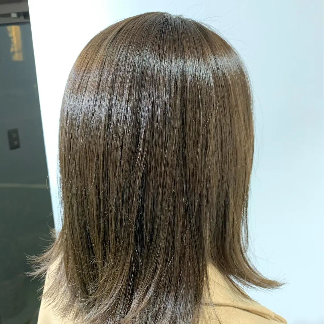 セミロング カラー グレージュ シアーグレージュ navile原宿 yumaのヘアスタイル