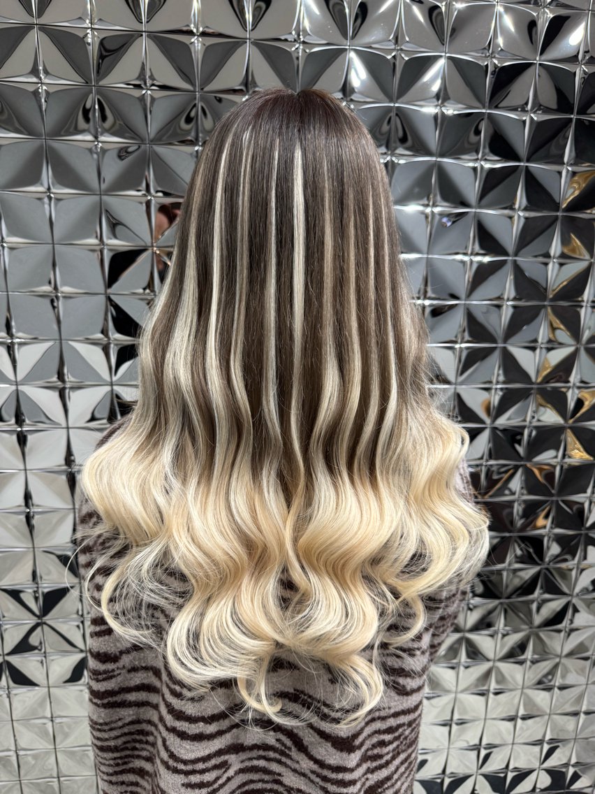 ロング エクステ レイヤーカット Lovestasy 京都河原町店のヘアスタイル