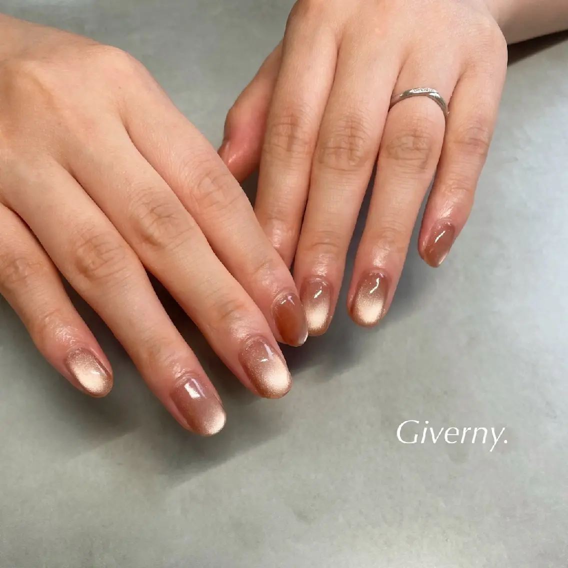 ネイル マグネットネイル ハンドネイル Giverny .のネイルデザイン