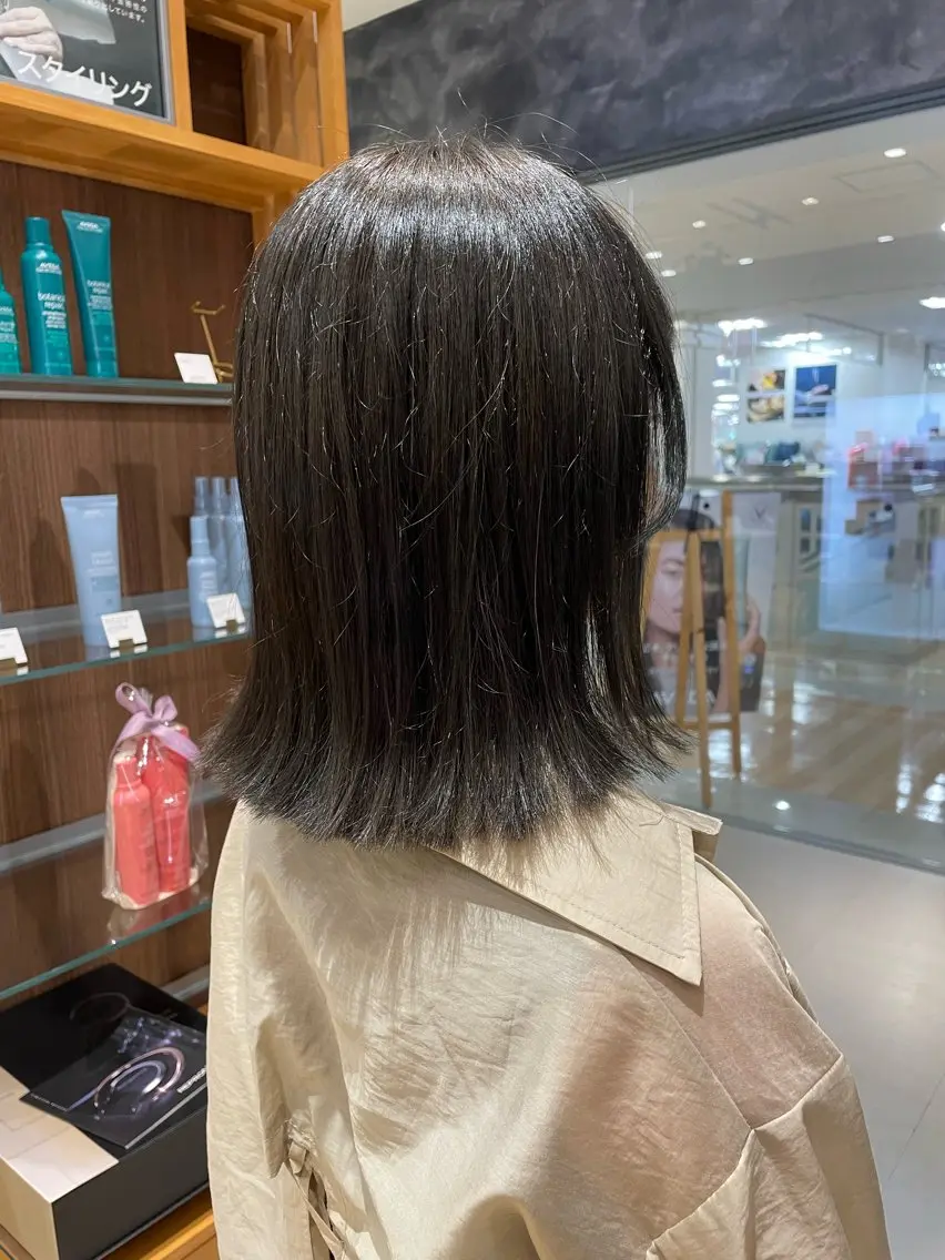 セミロング ナチュラルカラー 児玉優香のヘアスタイル