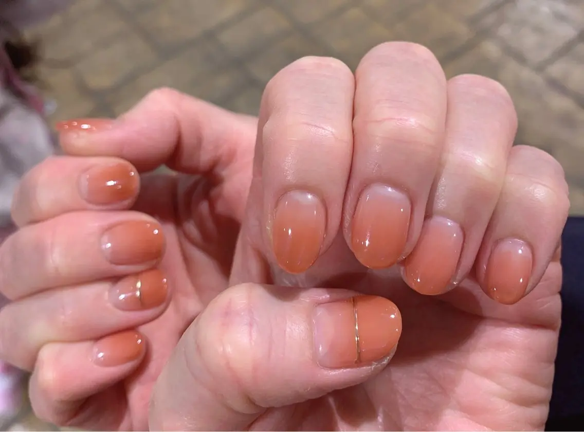 ネイル ミラーネイル ハンドネイル Sari ✳︎のネイルデザイン