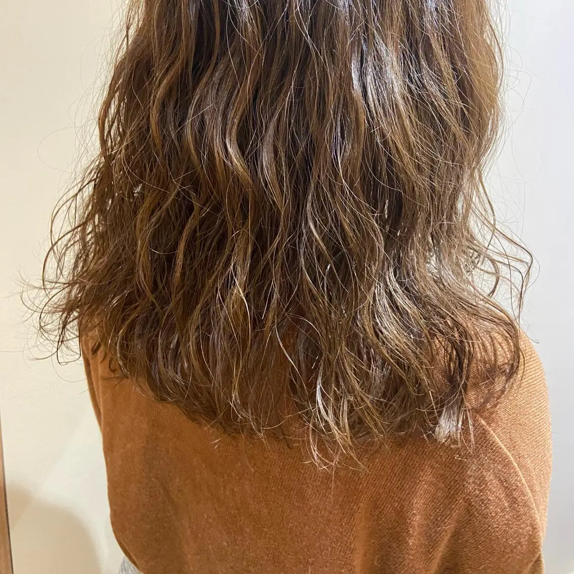 ミディアム パーマ SALTWATER AYARIのヘアスタイル