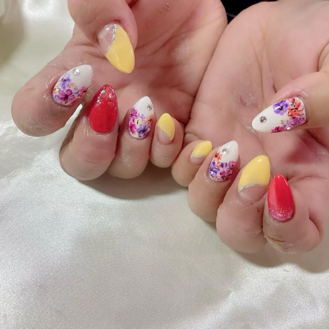 ネイル フラワーネイル 春ネイル ハンドネイル Salon Ｋのネイルデザイン