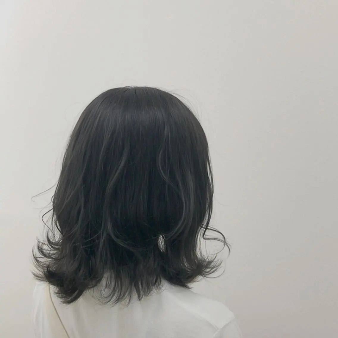 ミディアム カラー ダークグレー ダークグレージュ グレージュ Rayt hair レイトヘアーのヘアスタイル