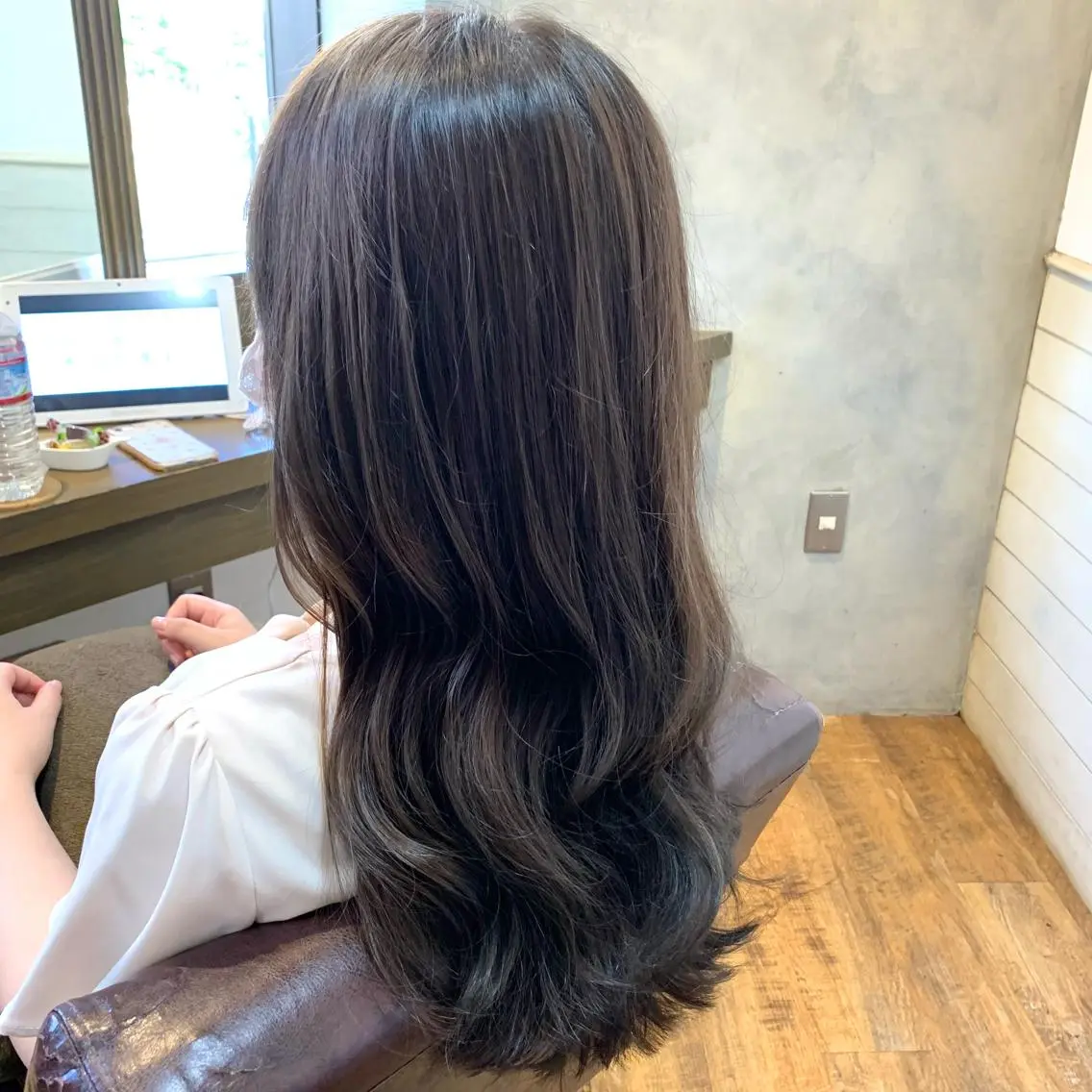 ロング カラー アッシュ グレージュ ✨️美髪矯正×似合わ せ艶カラー✨藤田透のヘアスタイル