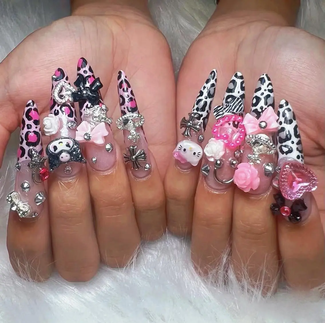 ネイル アートネイル チークネイル ドット フットネイル フレンチネイル ハンドネイル Mika Nailsのネイルデザイン