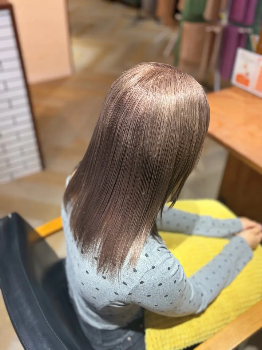 カラー ベージュカラー 透明感カラー ミルクティーベージュ ピンクカラー ヘアカラー かえで / モデル募集中‼️のヘアスタイル