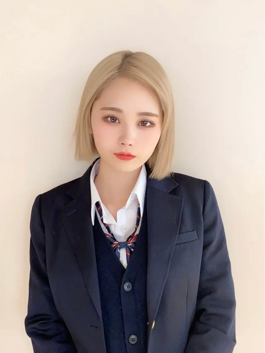 セミロング カラー カット ヘアカラー トリートメント 顔まわりの神様✨ 透明感カラー藤嶋秀幸のヘアスタイル