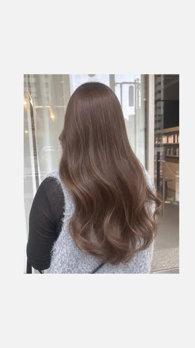 ロング カラー ベージュカラー ヘアカラー レイヤーカット 🍒LILIのヘアスタイル