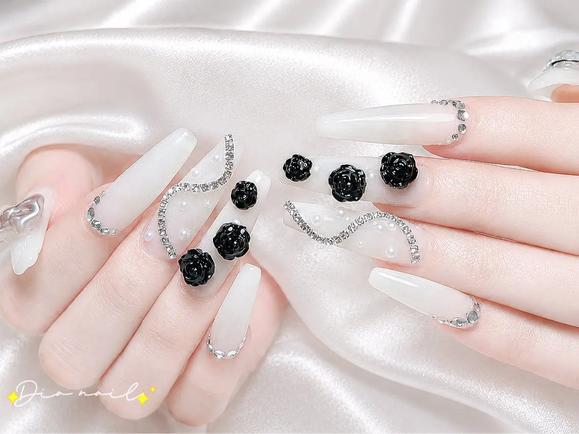 ネイル フットネイル 韓国ネイル レース マグネットネイル ニュアンスネイル ハンドネイル Dia nail サロンのネイルデザイン