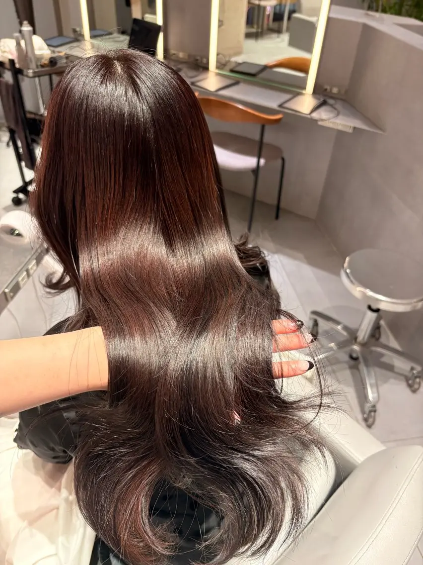 カラー 伊藤 未衣菜のヘアスタイル