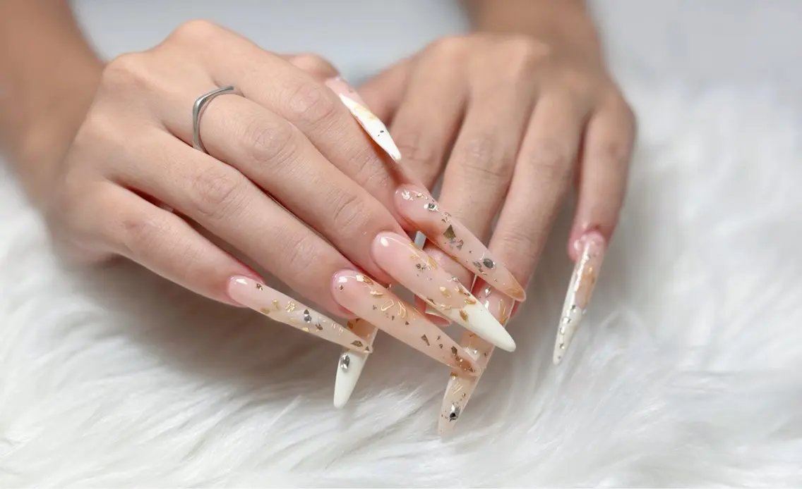 ネイル オーロラネイル チークネイル フットネイル フレンチネイル ジェルネイル ハンドネイル Havi Nailsのネイルデザイン