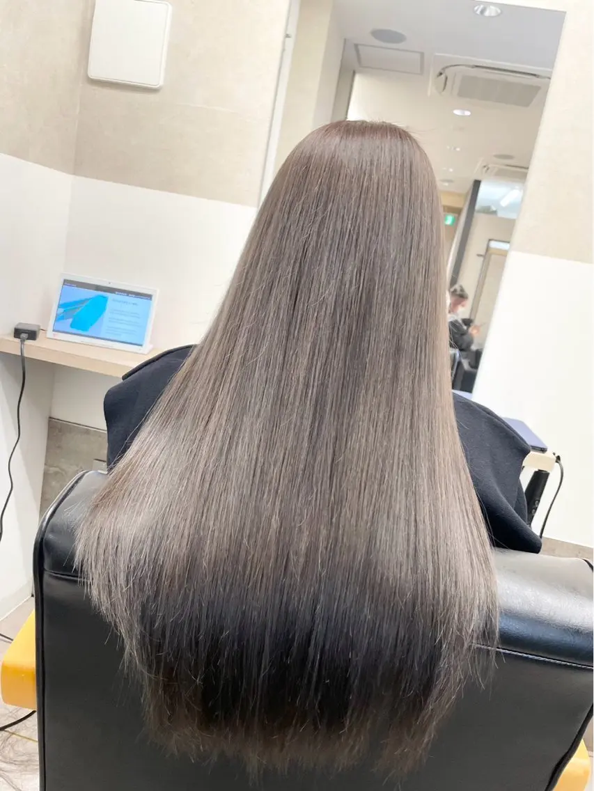 ロング カラー ハイトーンカラー カット ヘアカラー たつや/ハイトーン/ デザイン/ベージュのヘアスタイル
