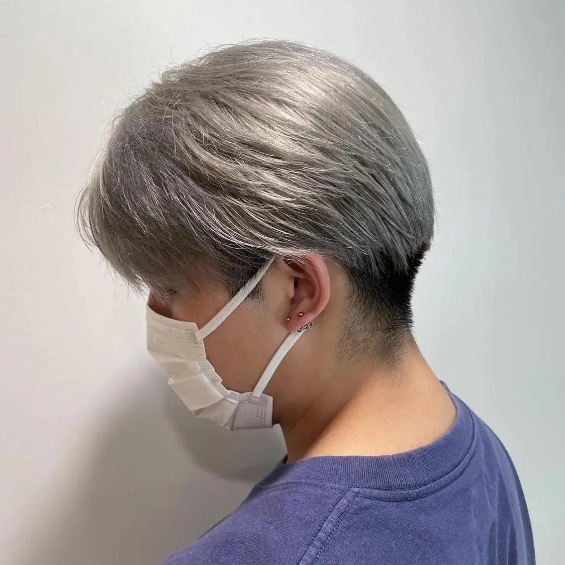 カラー メンズ シルバー 韓国風カラー🤎 𝒄𝒉𝒊𝒌𝒂のヘアスタイル