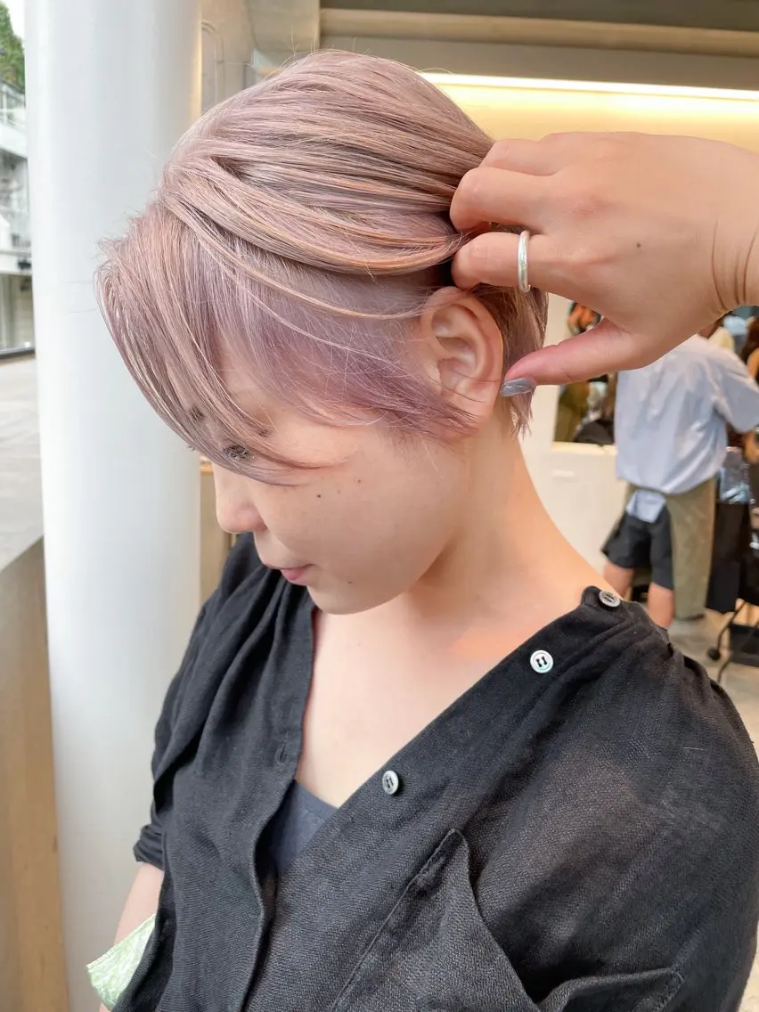 ショート カラー ヘアアレンジ ミニボブ/ブリーチ 🌈MISATOのヘアスタイル