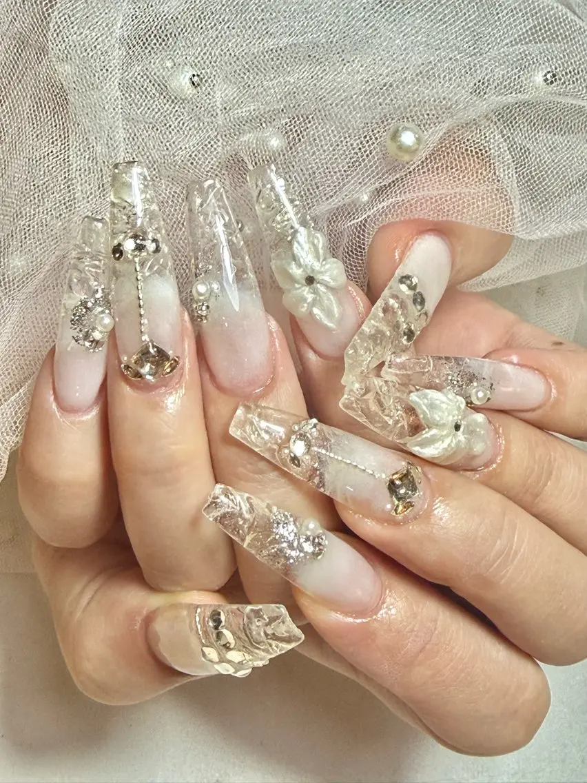 ロング 韓国風ヘア nina beautyのネイルデザイン