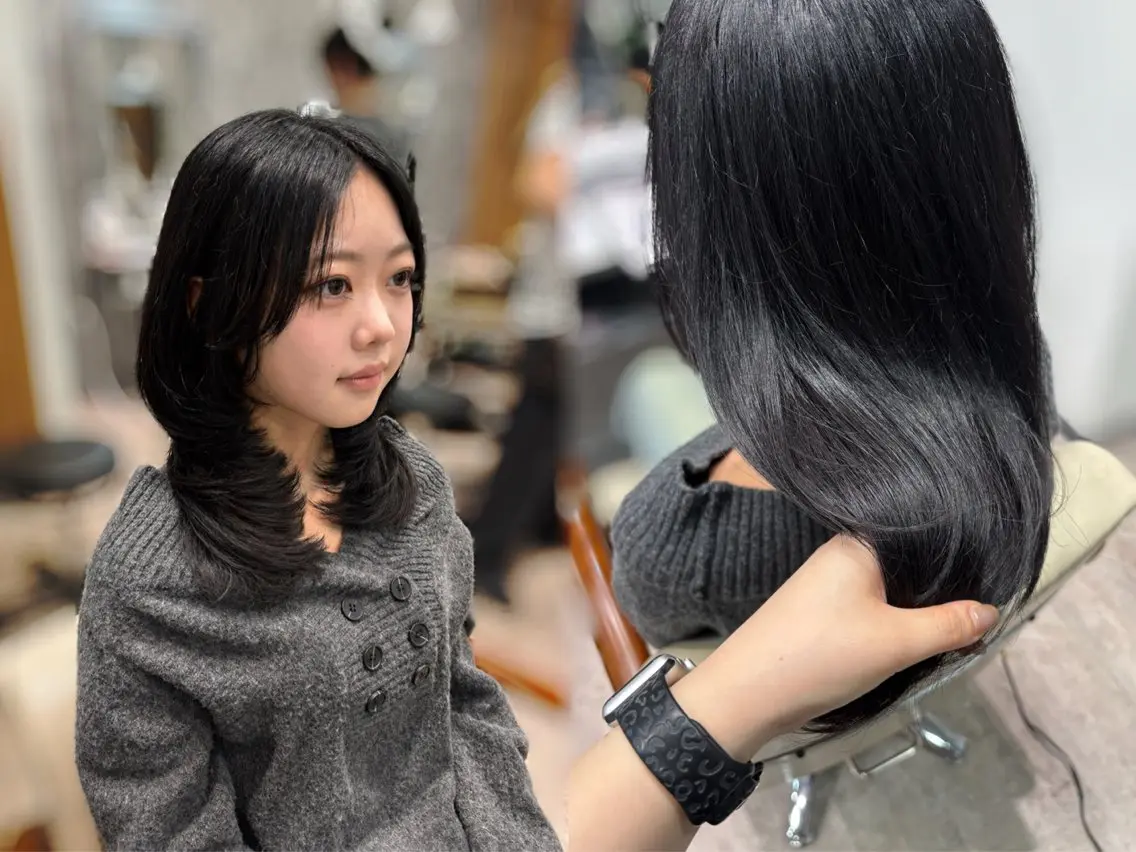 セミロング カット ヘアカラー MIHO 海外風レイヤーのヘアスタイル