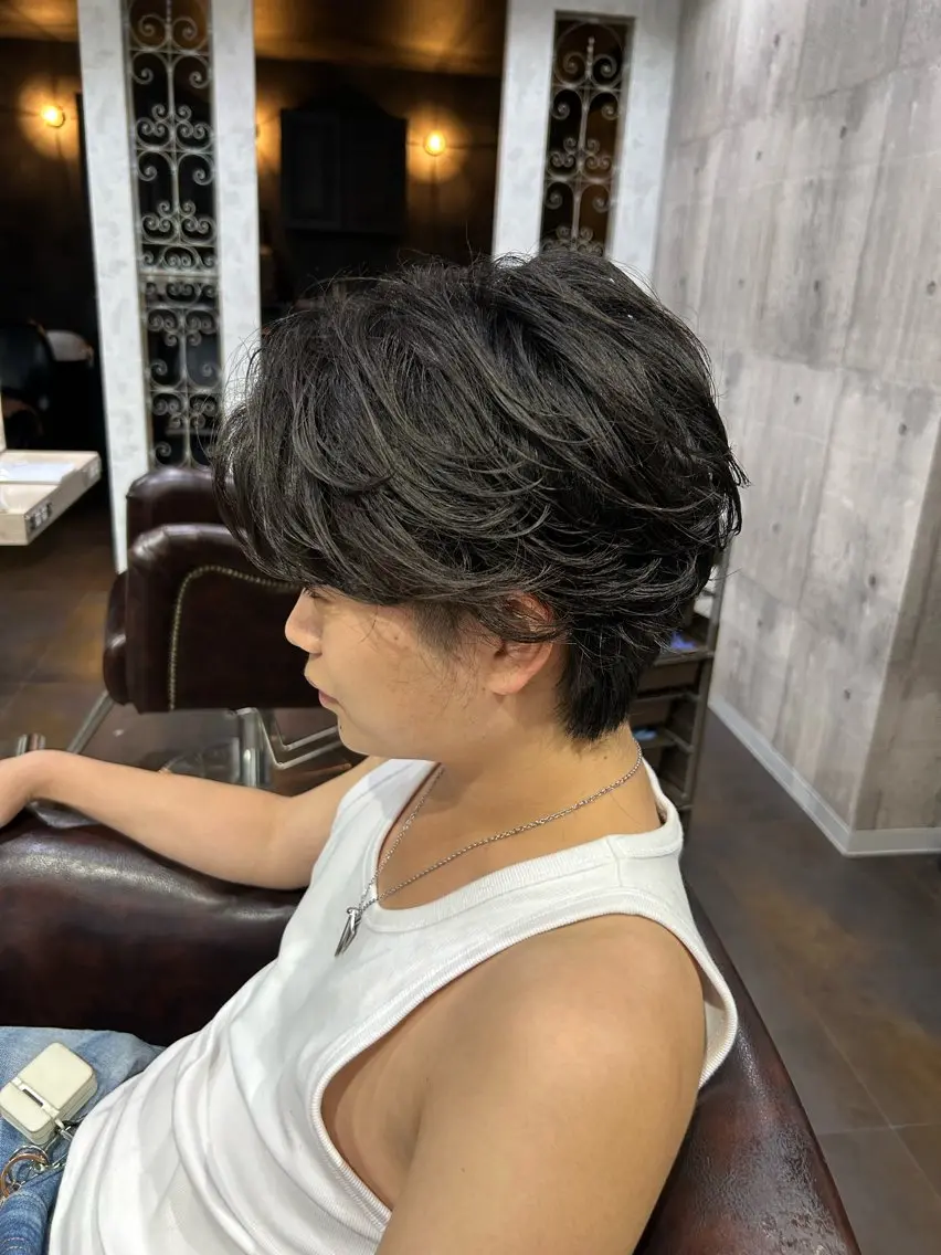 ミディアム パーマ メンズ ✨髪質改善✨ハイトー ンカラー⭐️藤沢のヘアスタイル